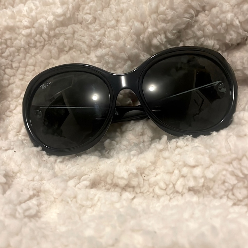 Women’s Ray Ban Sunglasses
